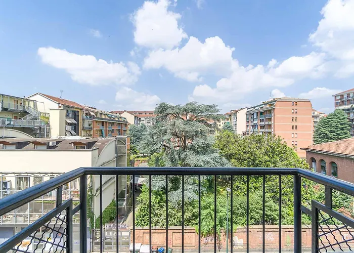 Guesthost - Functional Flat Near The Olimpic Stadium