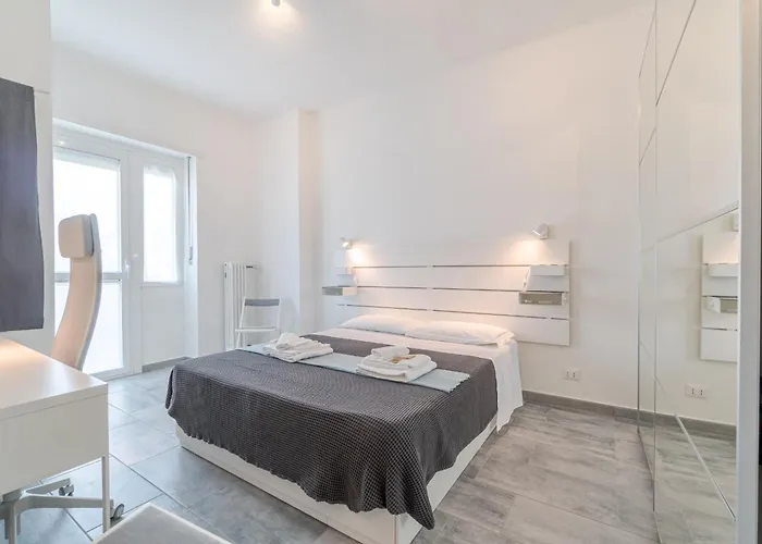 Guesthost - Functional Flat Near The Olimpic Stadium Apartment *